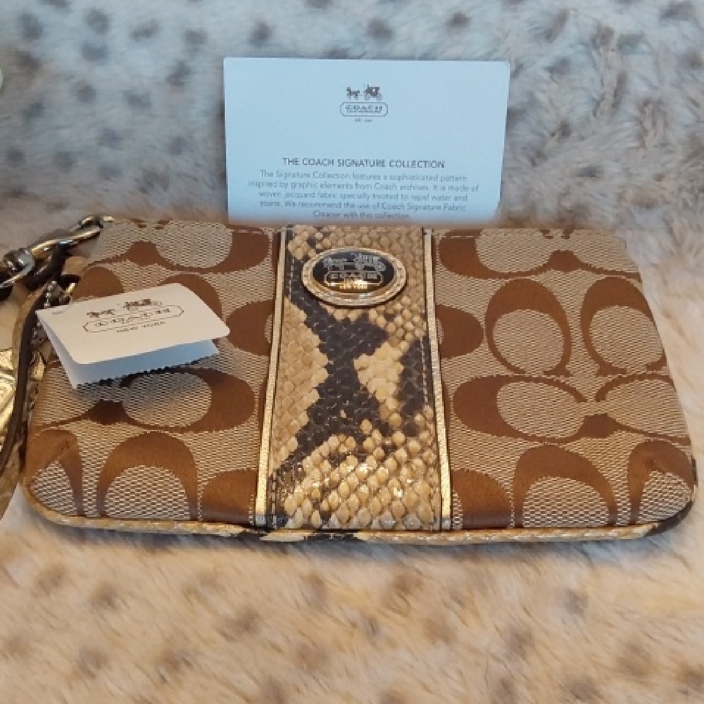 Coach Limited Edition Signature Collection Python Canvas Wrislet - Picture 5 of 11